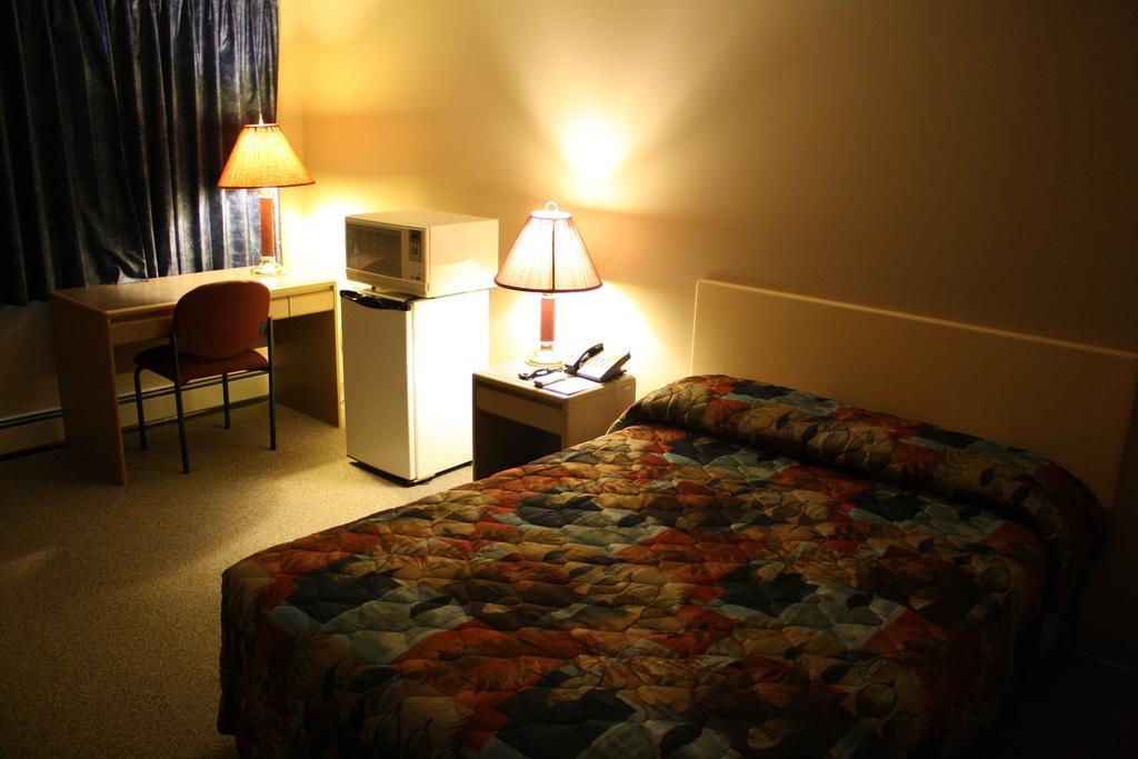 Lamplighter Inn Three Hills Rom bilde